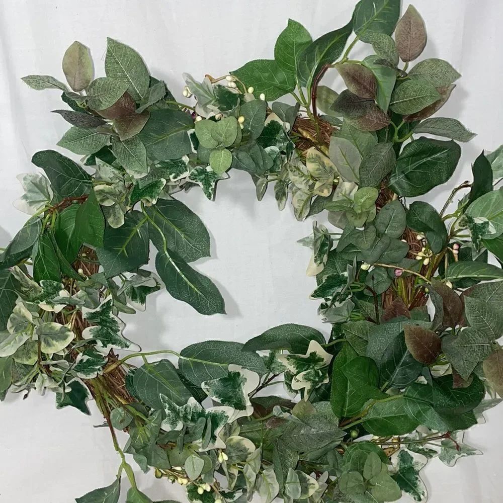 Beautiful wreath  - Picture 8 of 8